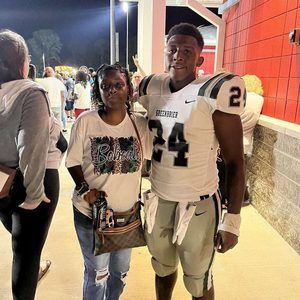 Meet your Posher, Latania